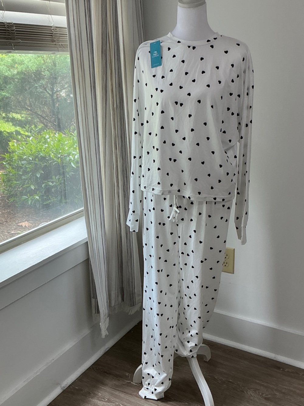 Cupshe White Top with Black Heart Print